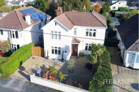 4 bedroom detached house for sale, Clayford Avenue, Ferndown, BH22