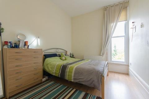 2 bedroom flat to rent, Musgrove Road Telegraph Hill SE14