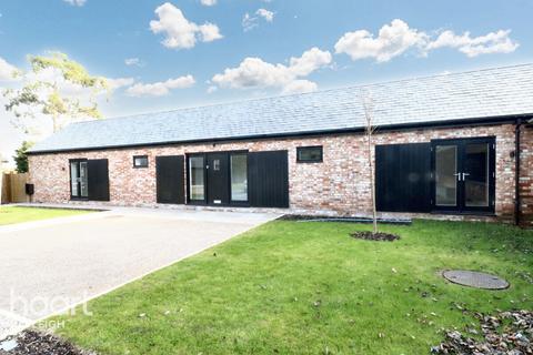 3 bedroom bungalow for sale, Rawreth Lane, Wickford