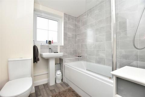 2 bedroom flat to rent, London, SW11