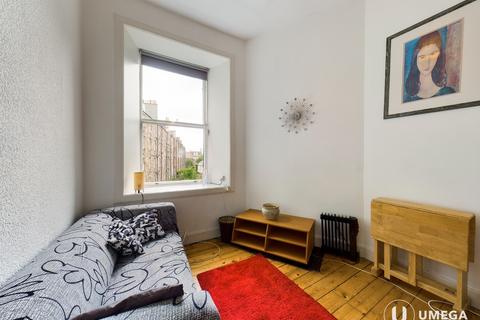 4 bedroom apartment to rent, Broughton Street, Broughton, Edinburgh, EH1