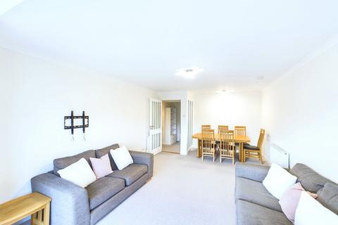 3 bedroom apartment to rent, Gillsland Park, Merchiston, Edinburgh, EH10