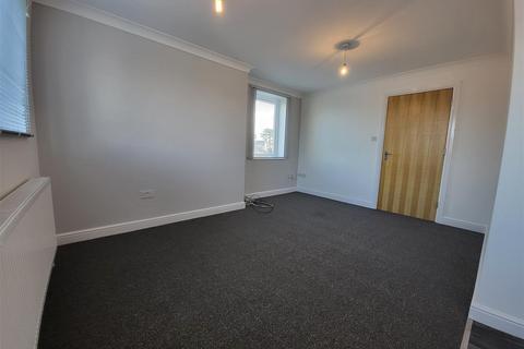 2 bedroom apartment to rent, Chestnut Road, Bristol BS16