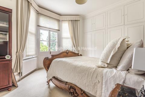 4 bedroom apartment to rent, Tanza Road Hampstead NW3