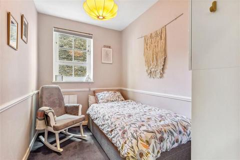 2 bedroom flat to rent, London, SW11