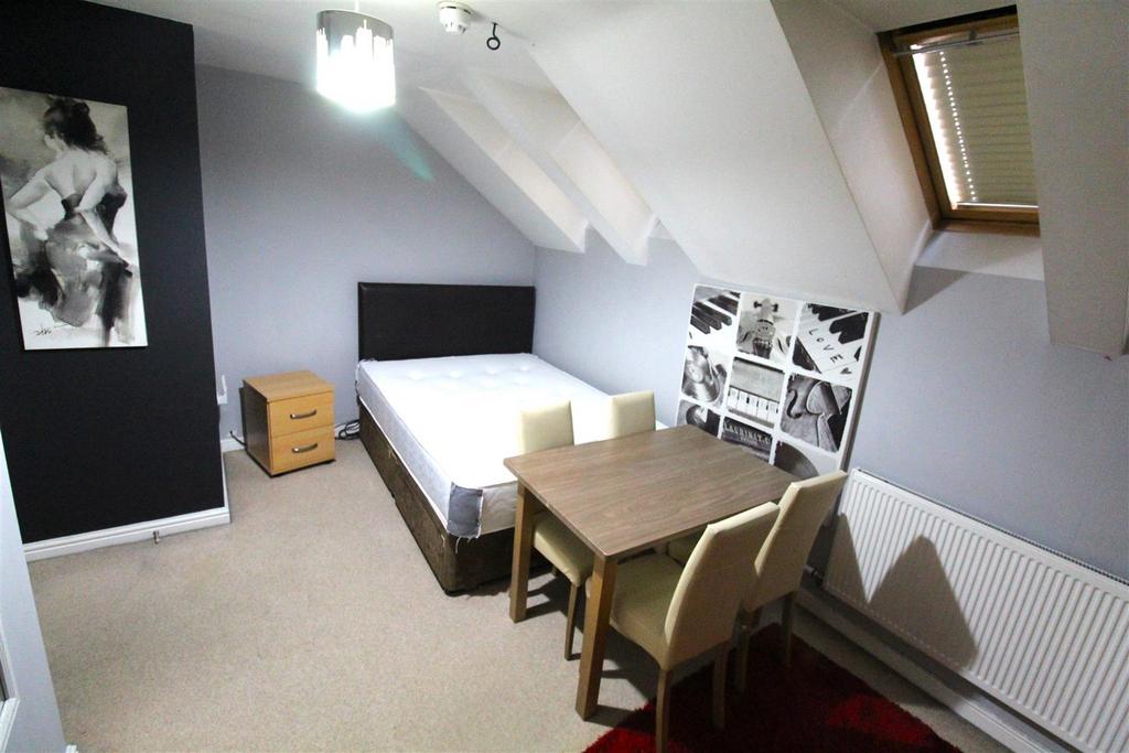 Room 4.3.JPG