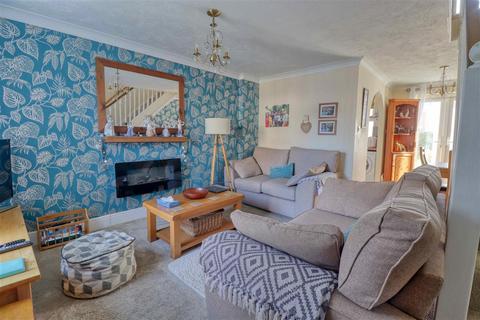 2 bedroom semi-detached house for sale, Clacton On Sea, Clacton on Sea CO15