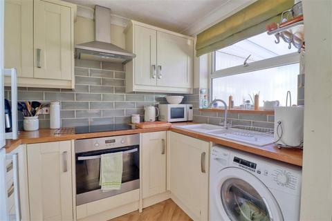 2 bedroom semi-detached house for sale, Clacton On Sea, Clacton on Sea CO15