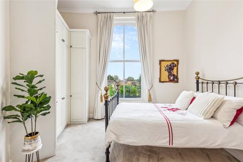 1 bedroom apartment for sale, North Side Wandsworth Common, London, SW18