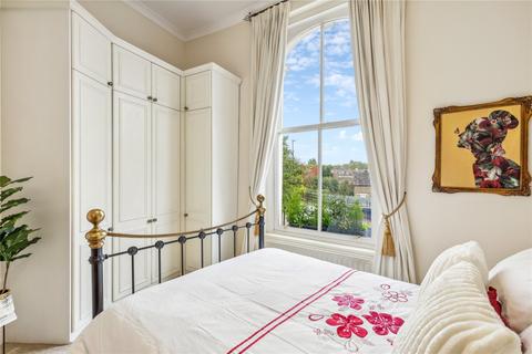 1 bedroom apartment for sale, North Side Wandsworth Common, London, SW18