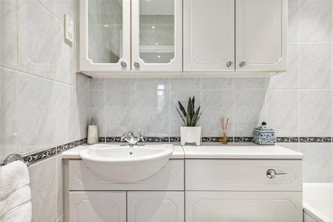 1 bedroom apartment for sale, North Side Wandsworth Common, London, SW18