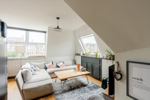 Second Floor Flat, 20 Beaconsfield Road, Clifton, Bristol, BS8 2TS