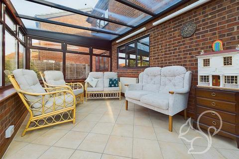 1 Brambledown, West Mersea, Colchester, CO5 8RY