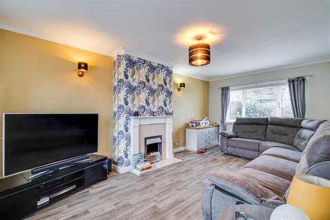 3 bedroom semi-detached house for sale, Holme Leas Drive, Ossett WF5