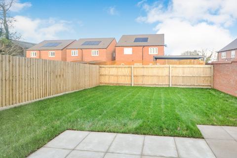 3 bedroom semi-detached house to rent, Signal Drive, Shrewsbury