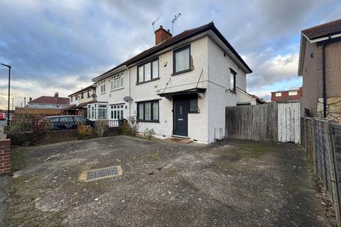 Victoria Gardens, Hounslow, TW5