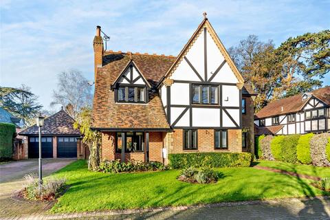 6 bedroom detached house for sale, Benett Gardens, Shaw, Newbury, Berkshire, RG14