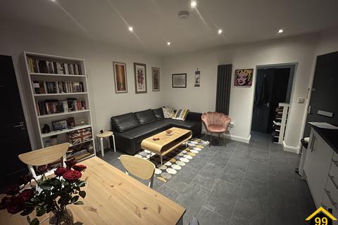 undefined, 5 Malcolm Street, Dundee, UK, DD4