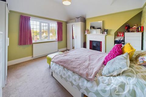 21 Halstead Road, Earls Colne, Colchester, CO6 2NG