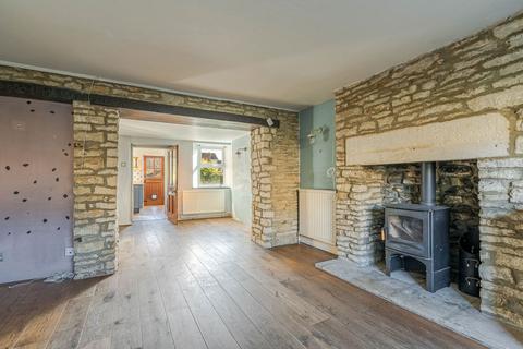 3 bedroom semi-detached house for sale, London Road, Tetbury