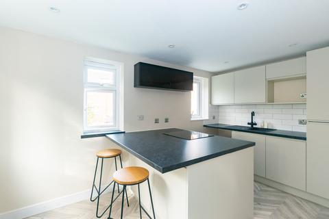 2 bedroom apartment for sale, Leeds LS17