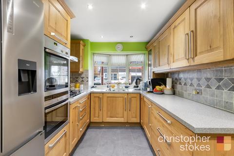 3 bedroom semi-detached house for sale, Robsons Close, Cheshunt, Waltham Cross, Hertfordshire, EN8 9QT