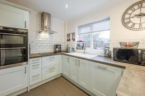 3 bedroom semi-detached house for sale, Ashdown Drive, Stourbridge, DY8 5QY