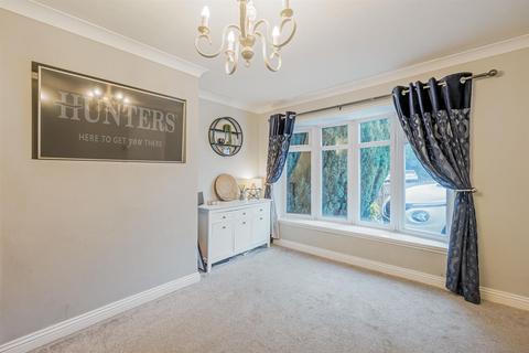49 Ashdown Drive, Wordsley, Stourbridge, DY8 5QY