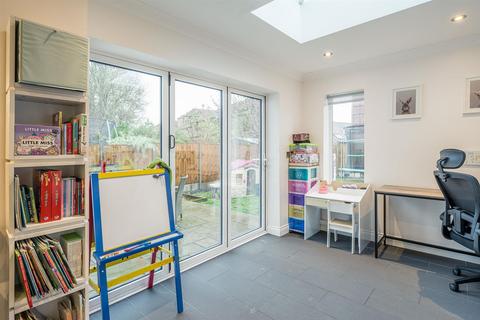 49 Ashdown Drive, Wordsley, Stourbridge, DY8 5QY
