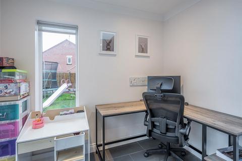 49 Ashdown Drive, Wordsley, Stourbridge, DY8 5QY
