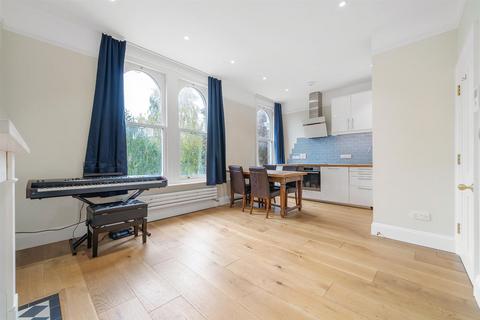 1 bedroom flat for sale, Villa Road, London SW9