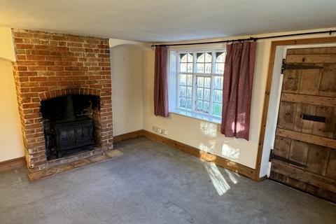 2 bedroom end of terrace house to rent, The Street, Easton, IP13