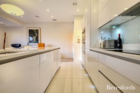 undefined, New Road, Brentwood, CM14