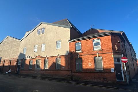 2 bedroom flat to rent, Summer Street, Redditch, B98