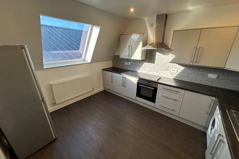 2 bedroom flat to rent, Summer Street, Redditch, B98