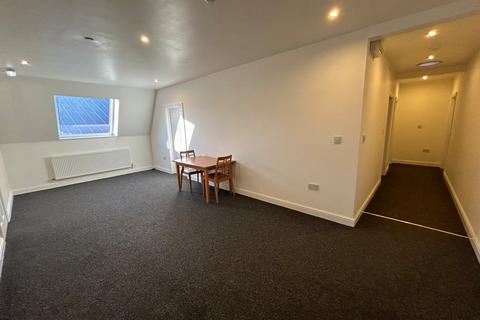 2 bedroom flat to rent, Summer Street, Redditch, B98