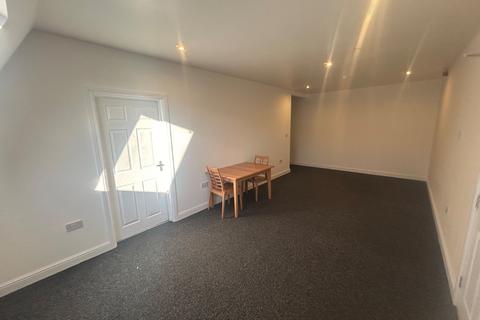 2 bedroom flat to rent, Summer Street, Redditch, B98