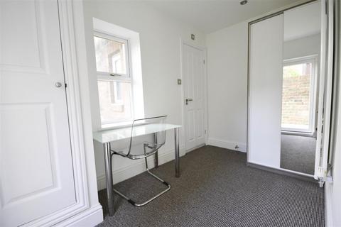 2 bedroom flat to rent, Salters Road, Newcastle Upon Tyne NE3