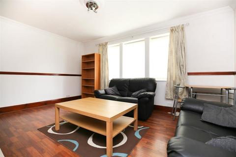 2 bedroom flat to rent, Church Road, Newcastle Upon Tyne NE3