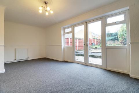 3 bedroom semi-detached house for sale, Glenthorne Drive, Cheslyn Hay, Walsall