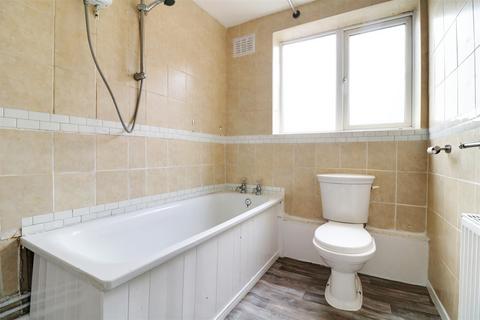 117 Glenthorne Drive, Walsall, WS6 7DD