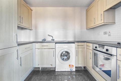 2 bedroom apartment for sale, Station Road, Ware