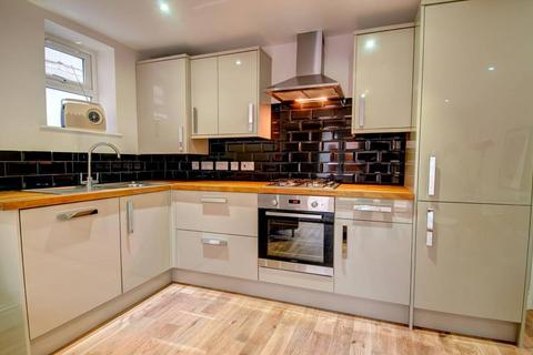 2 bedroom flat to rent, Upper Richmond Road, Putney, London, SW15