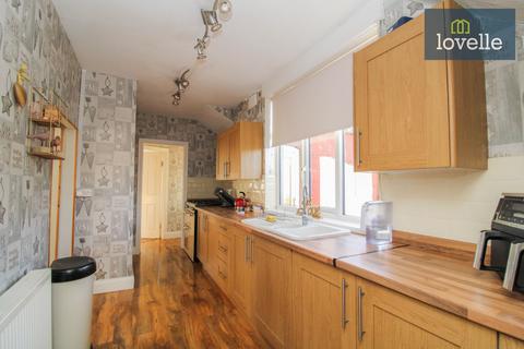 3 bedroom semi-detached house for sale, Laceby Road, Grimsby DN34