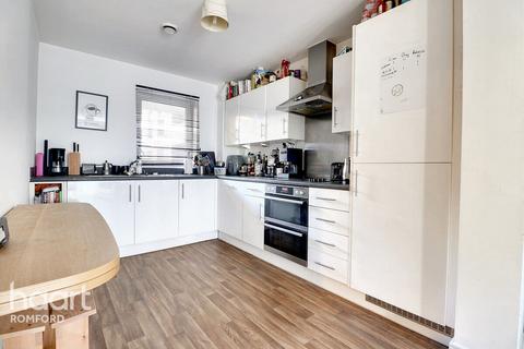 1 bedroom apartment for sale, Maxwell Road, Romford