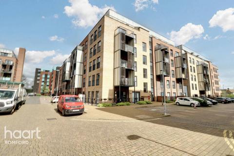 1 bedroom apartment for sale, Maxwell Road, Romford