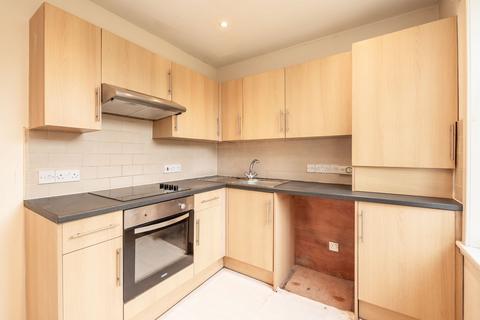 5 Broomlea Crescent, Edinburgh, EH12 7NR