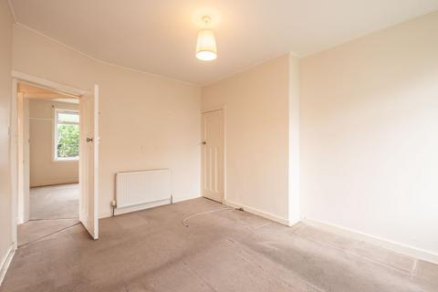 5 Broomlea Crescent, Edinburgh, EH12 7NR
