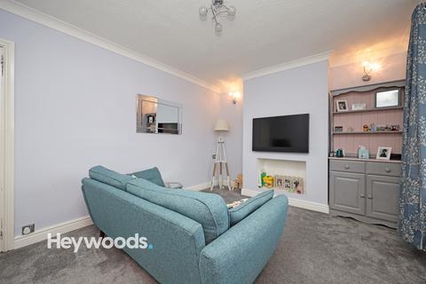 2 bedroom townhouse for sale, St. Andrews Drive, Newcastle Under Lyme, Staffordshire