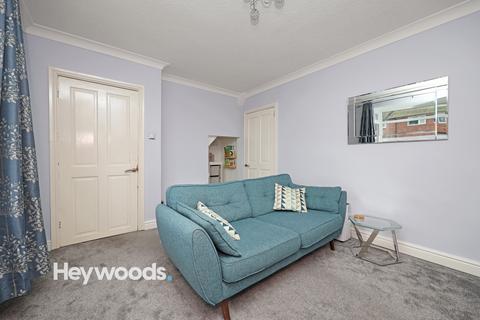 2 bedroom townhouse for sale, St. Andrews Drive, Newcastle Under Lyme, Staffordshire